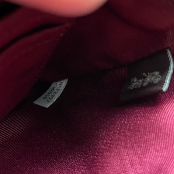 NWT 🦖🤎Coach T-Rex Corner Zip Wristlet in Signature Canvas - Picture 11 of 13